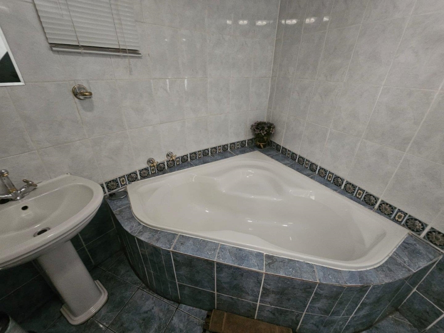 Commercial Property for Sale in Vaalpark Free State